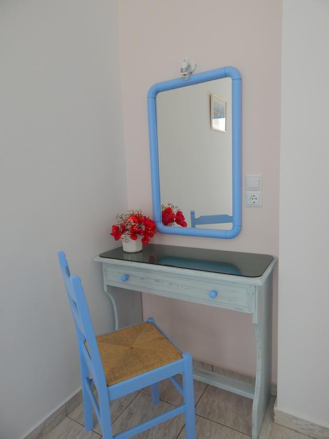Evgenia Rooms And Apartments Folégandros Cameră foto