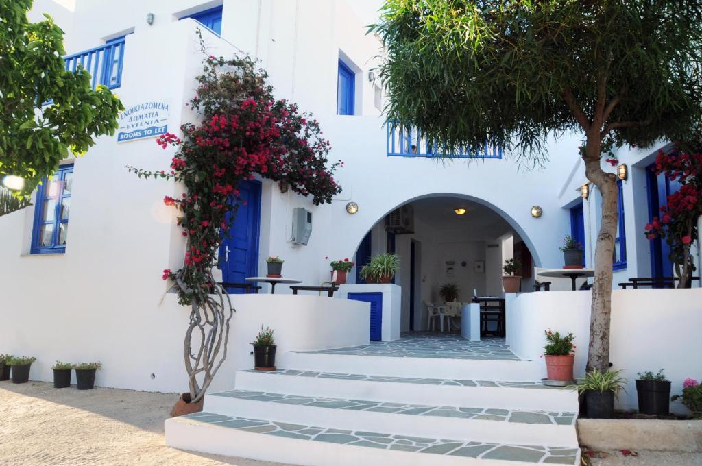 Evgenia Rooms And Apartments Folégandros Cameră foto